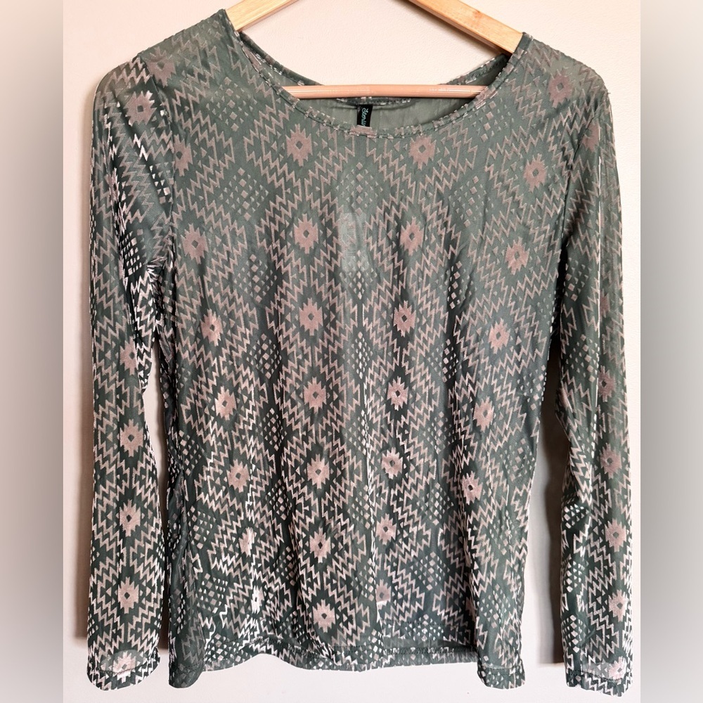 Long Sleeve Aztec-Print Crewneck Top - Sage & Silver Medium